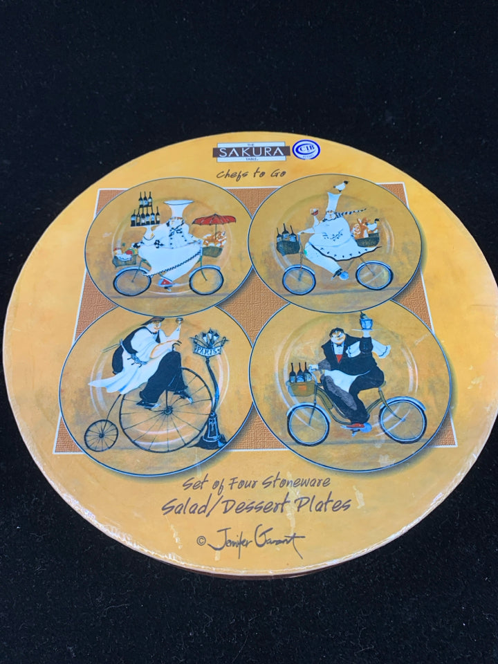 4 CHEFS TOGO SALAD/DESSERT PLATES.