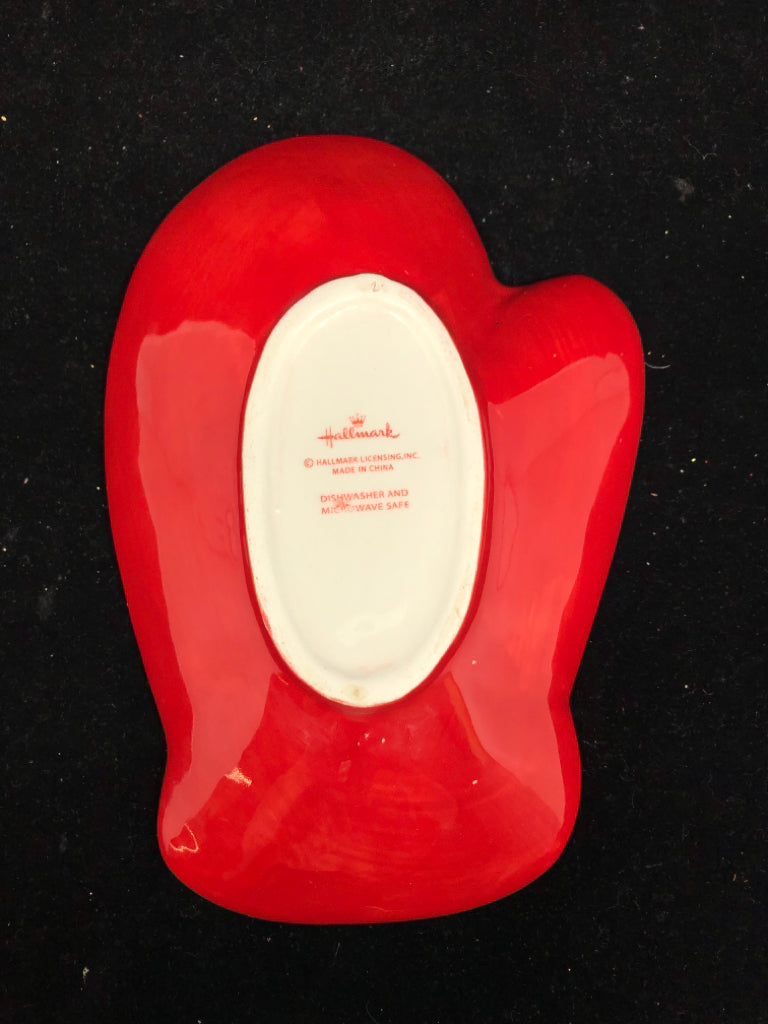 RED MITTEN PLATE.