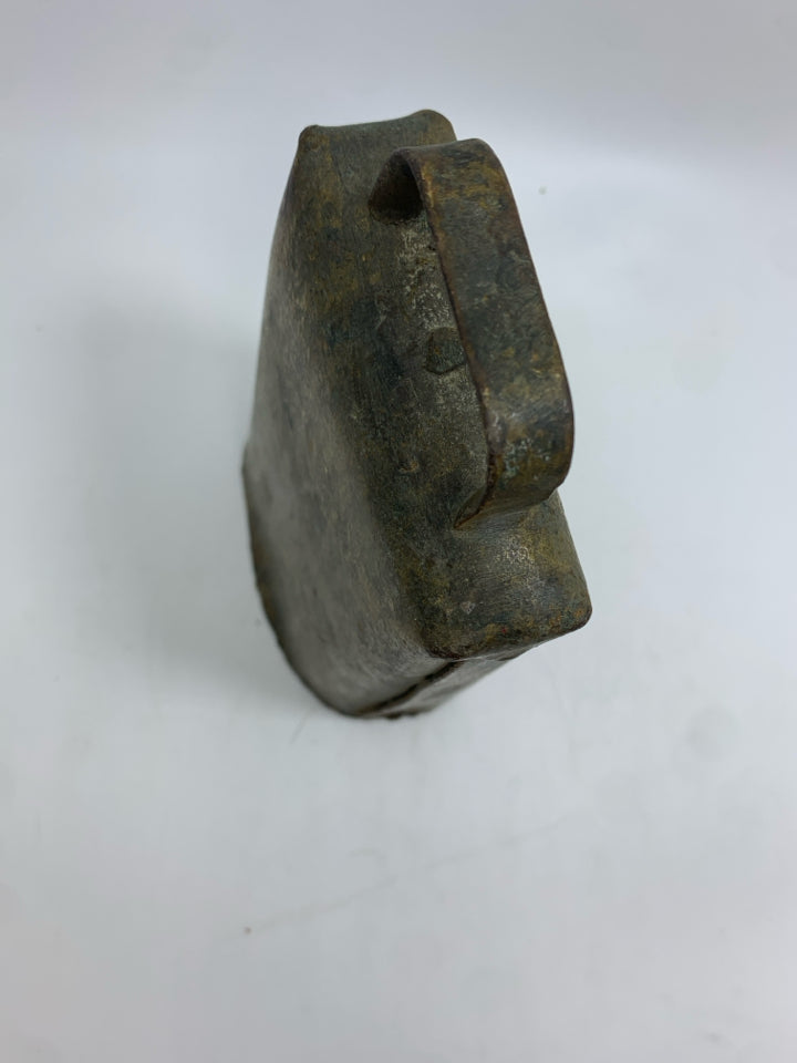 PRIMITIVE HEAVY BRONZE COWBELL.