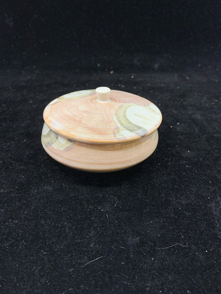 PINK POTTERY TRINKET BOX.