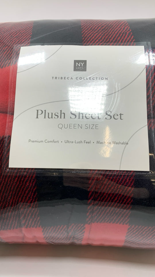 NIP RED PLAID QUEEN SET.