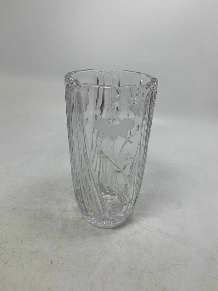 HEAVY CRYSTAL VASE W/ LINE ETCHED FLOWERS.
