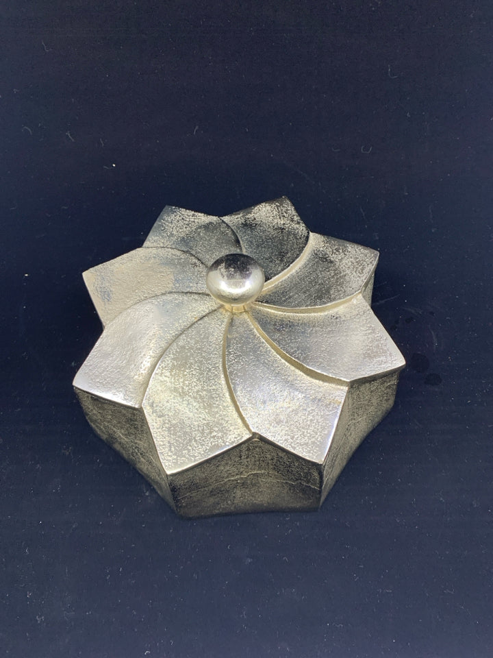 MATTE SILVER METAL FLOWER SHAPED CANISTER.