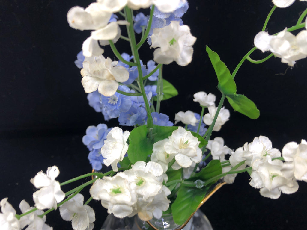 FAUX BLUE AND WHITE FLORAL IN PINK VTG CLEAR VASE.