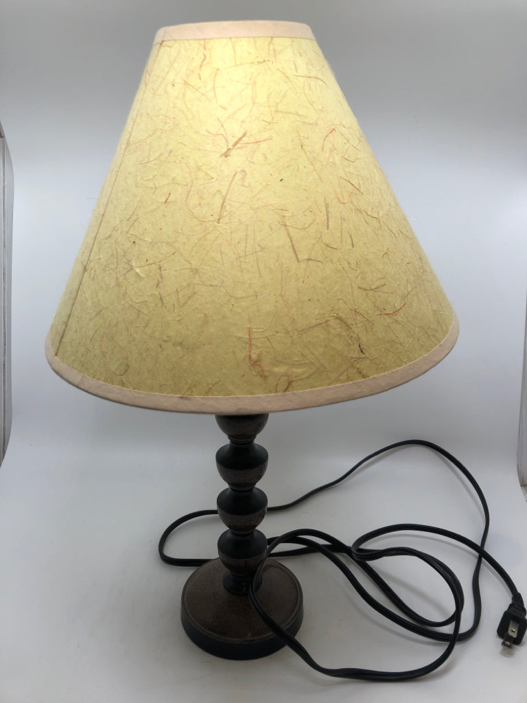 FAUX STONE/METAL STACKED LIGHT BARREL SHADE.