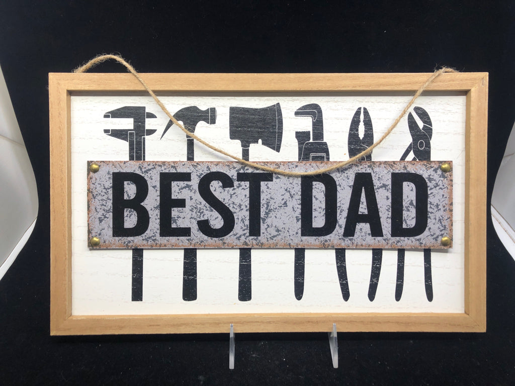 BEST DAD- TOOLS WALL HANGING.