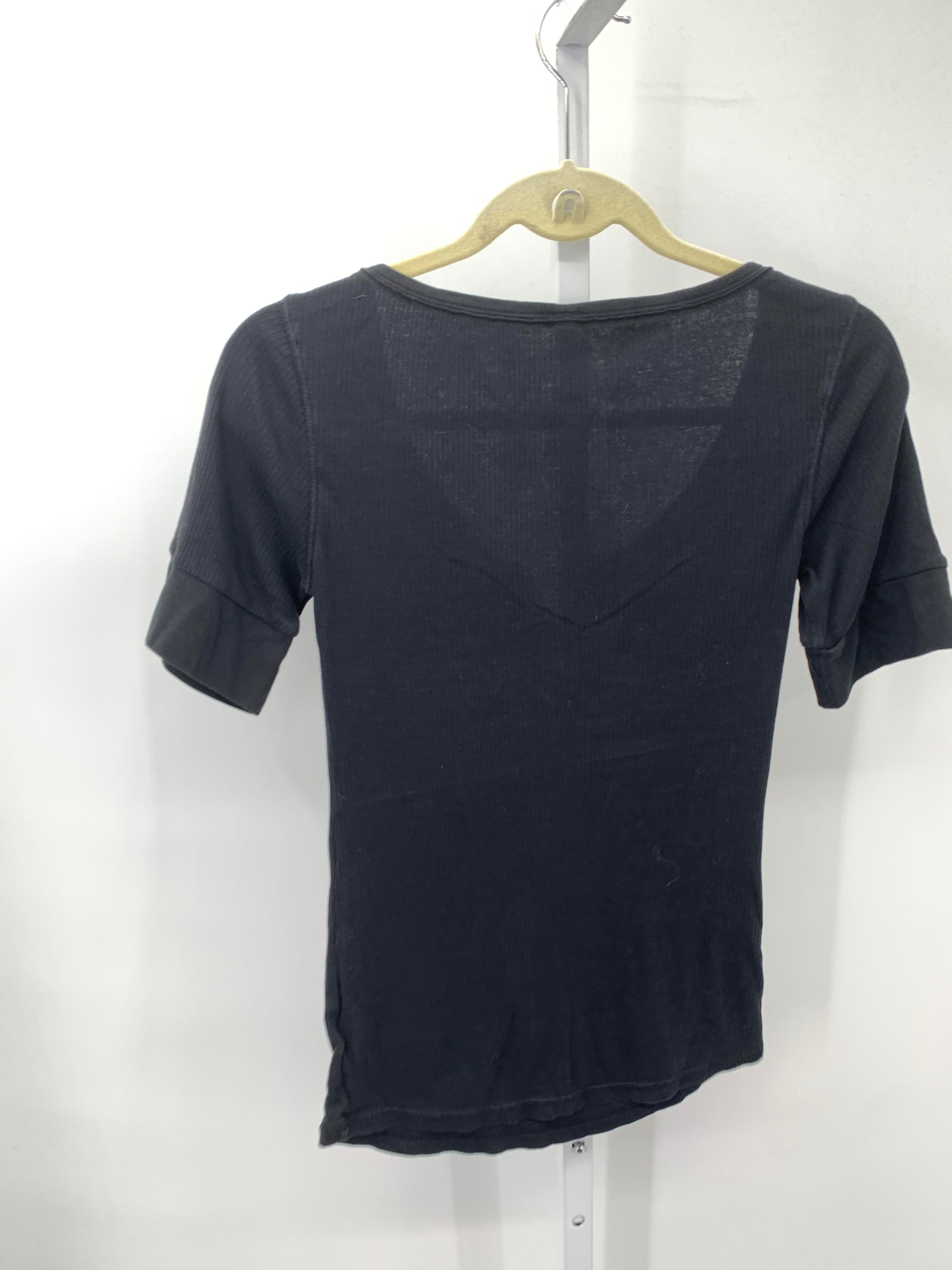 Old Navy Size Medium Misses Short Sleeve Shirt