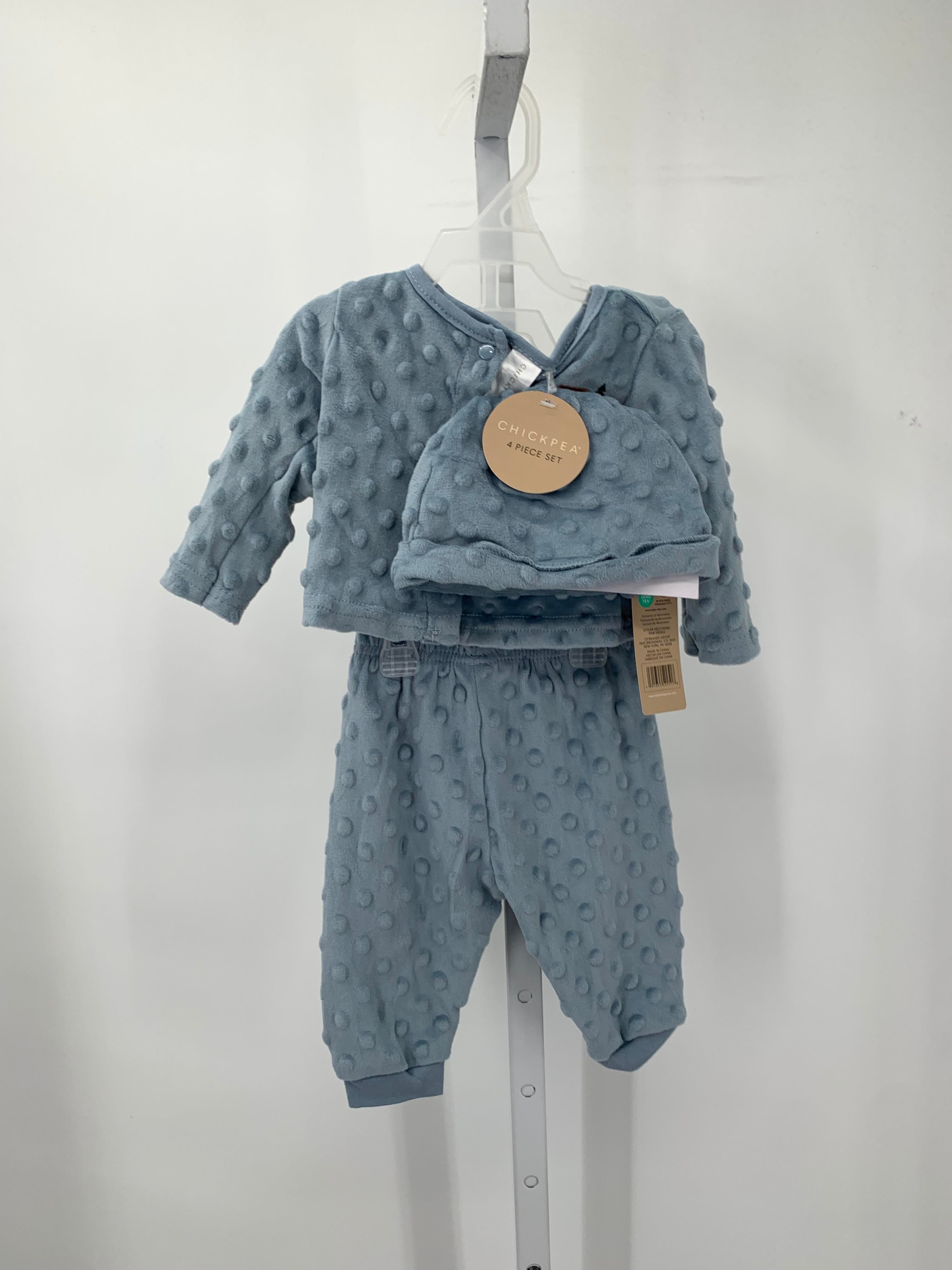 NEW BOBBLE HAT SWEATER PANTS AND SHIRT