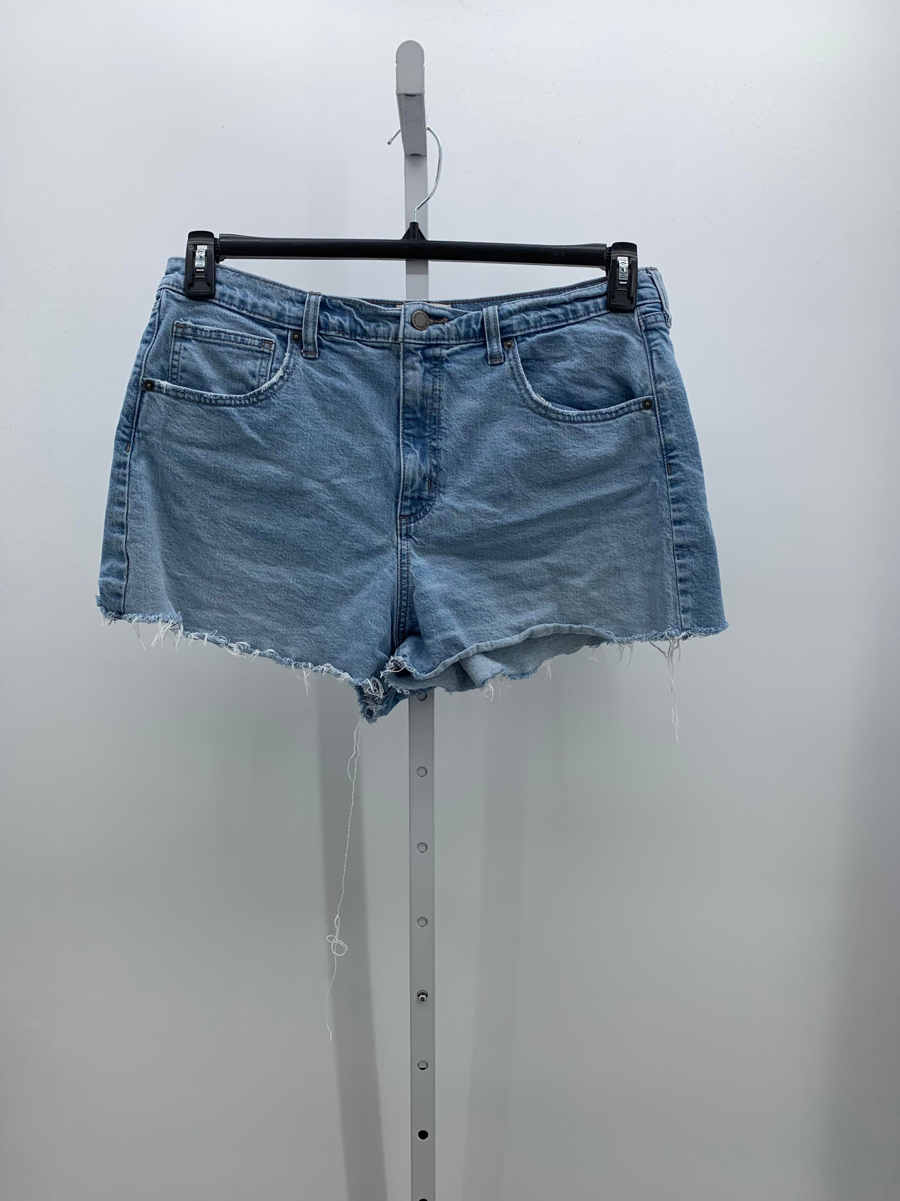 Universal Thread Size 16 Misses Shorts