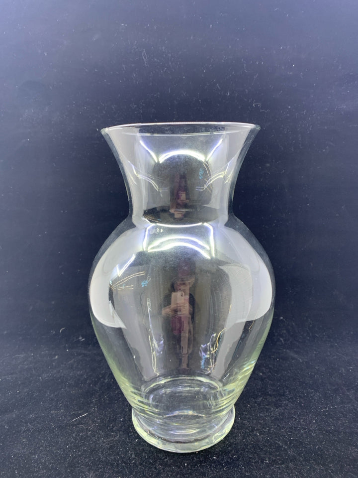 LARGE GLASS VASE.