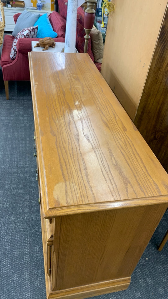 CARVED OAK SIDEBOARD CABINET W/4 DRAWERS+2 CABINETS.