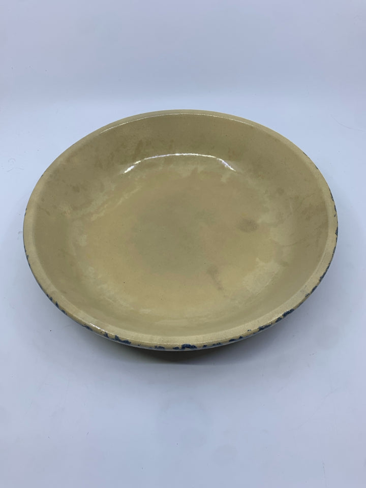 CREAM BLUE SPONGED SHALLOW SERVING BOWL.