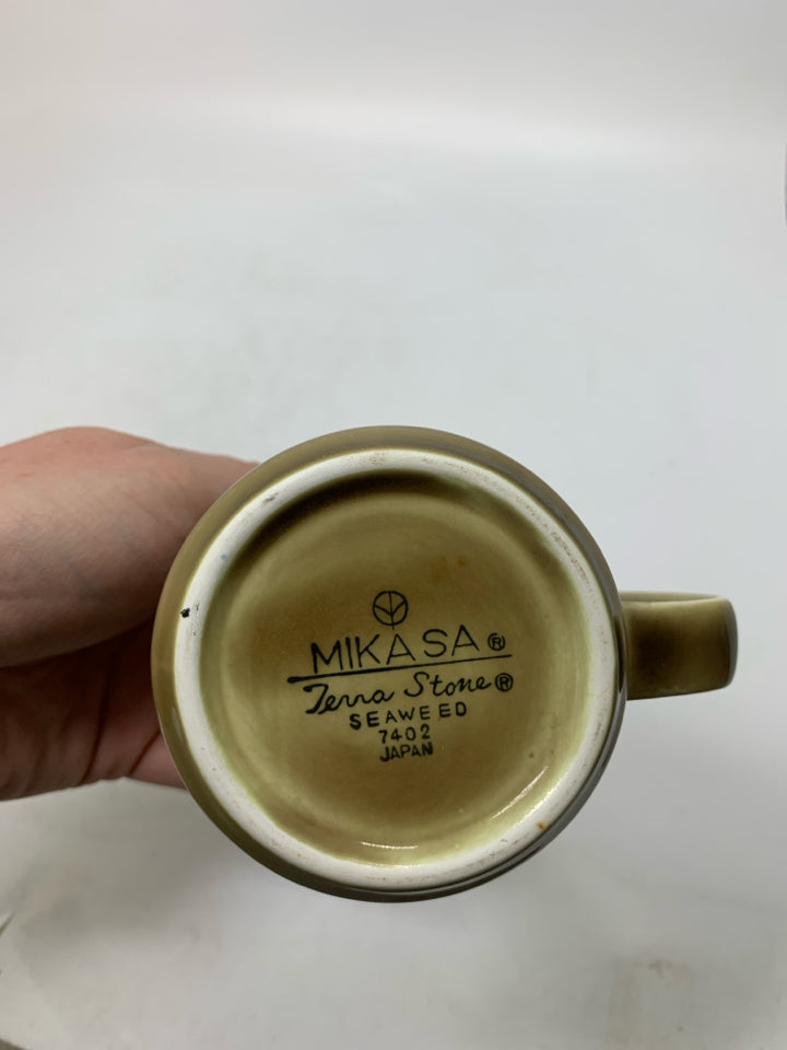 FADED BROWN CREAMER.