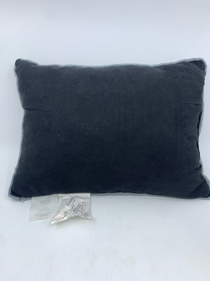 SMALL BLACK W/ GRAY LEAVES ACCENT PILLOW.