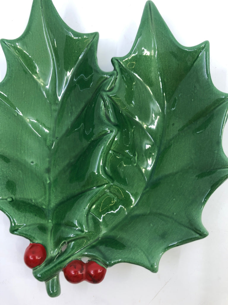 DIVIDED HOLLY SERVING BOWL.