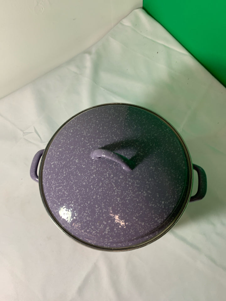 LARGE STOCK POT-12 QT.