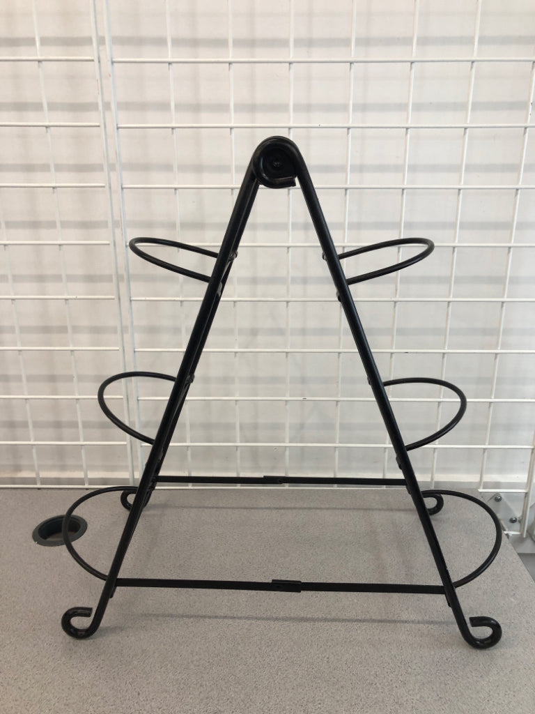 3-TIER FOLDING METAL PLANT STAND W/WOODEN HANDLE.