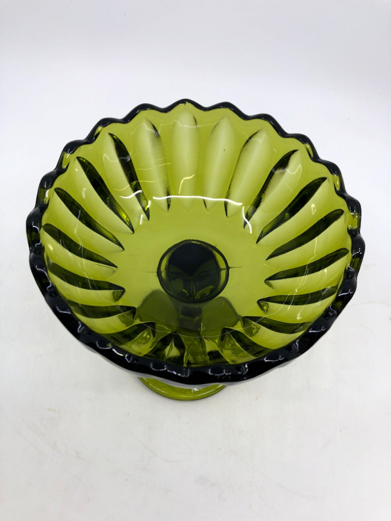 VTG GREEN GLASS FLOWER SHAPED CANDY DISH.