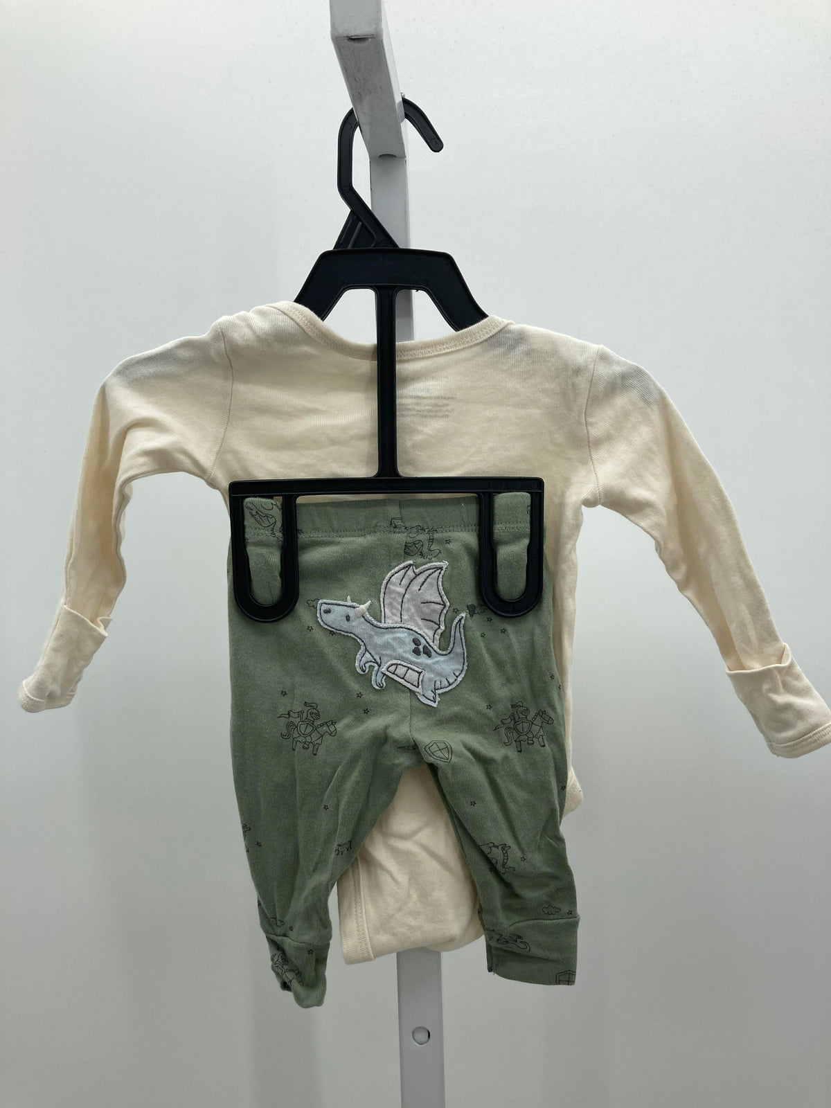 TINY LEGEND SHIRT AND GREEN PANTS