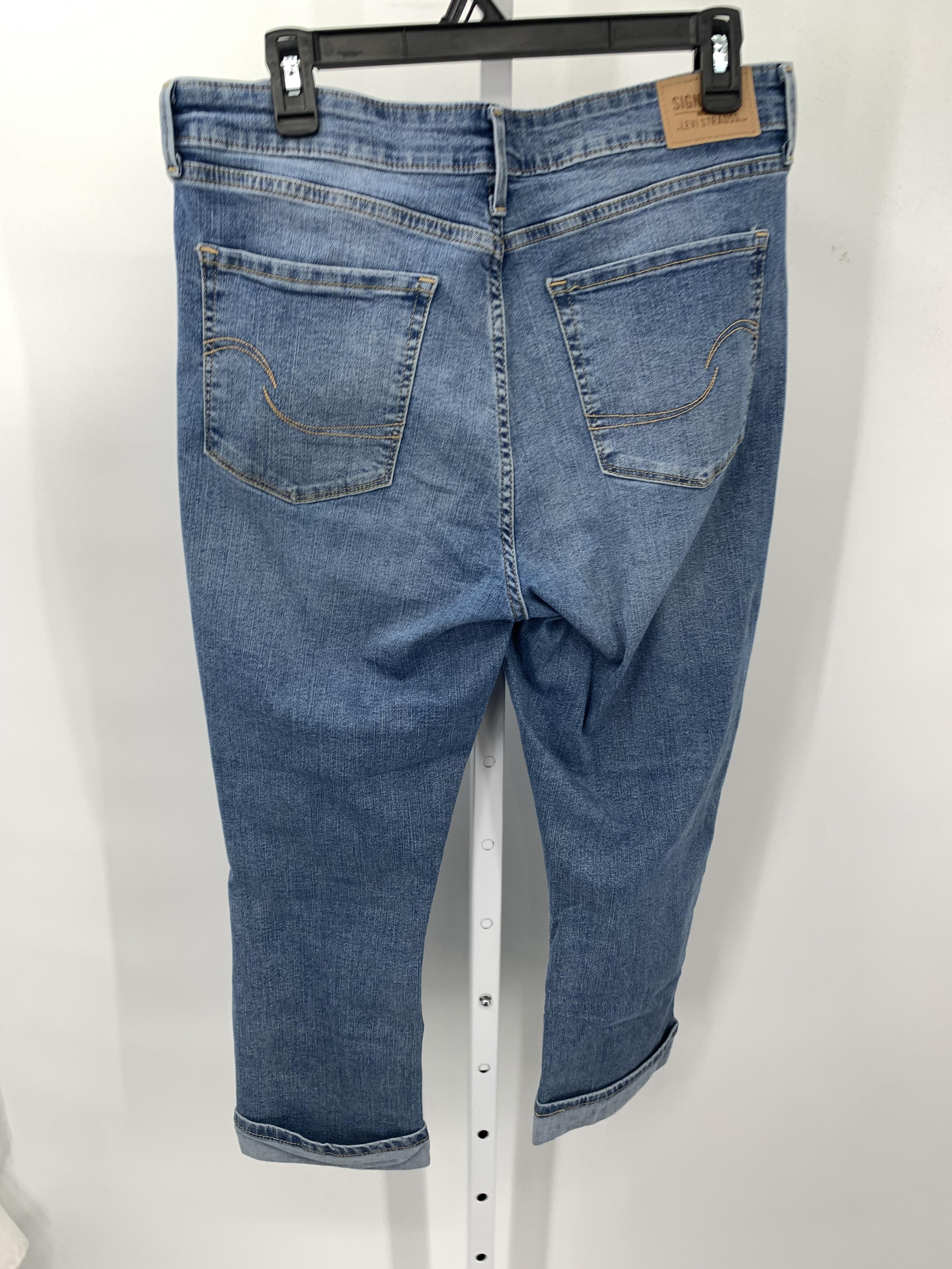 Levis Size 12 Misses Capri Pants