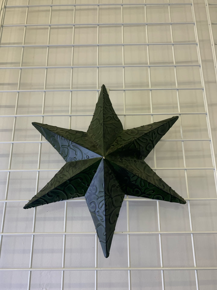 GREEN 6 POINTED STAR WALL HANGING.