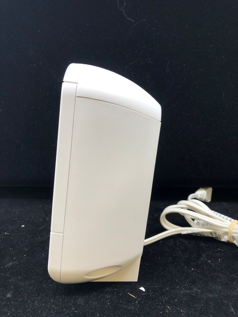 WHITE VERILUX HAPPY LIGHT.