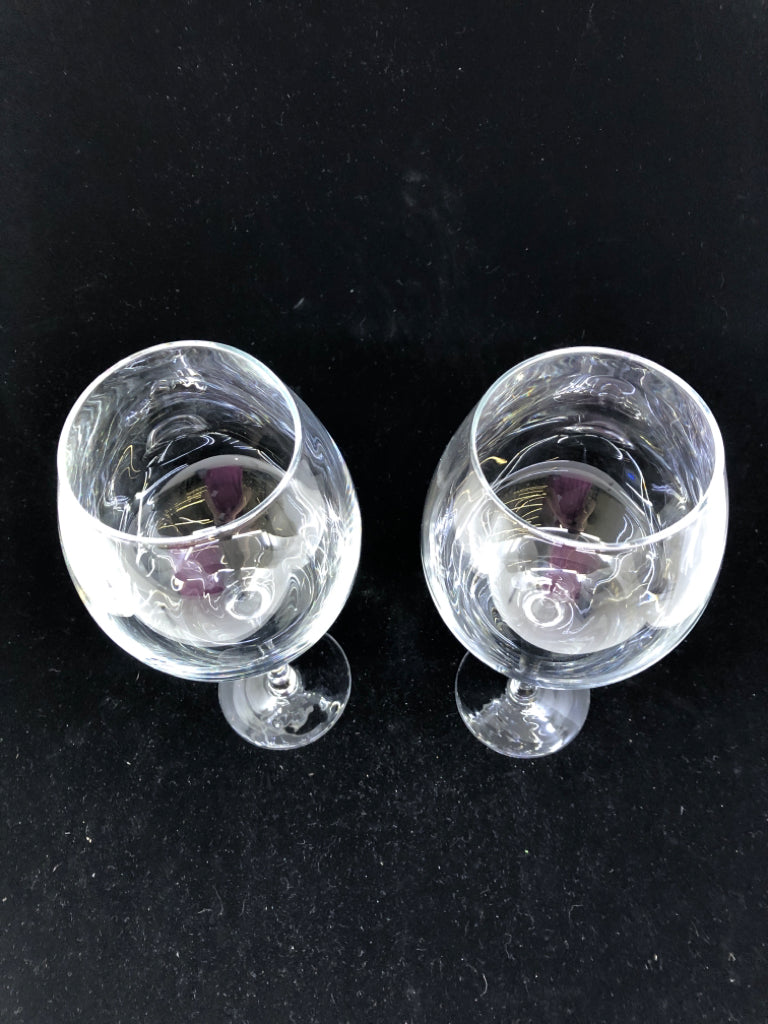 2 LARGE BULBED WINE GLASSES.