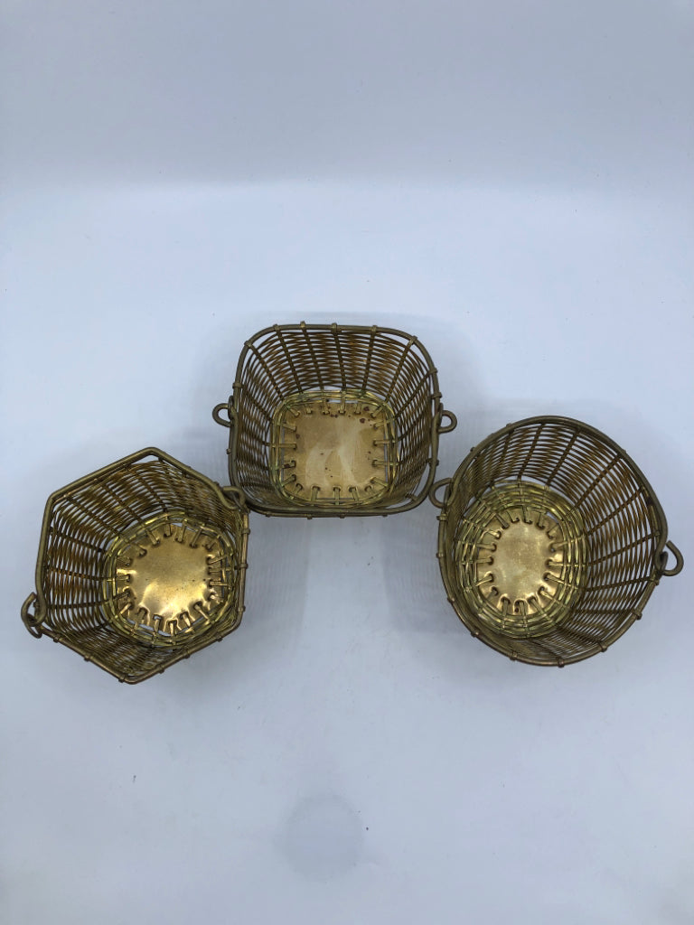 3 GOLD METAL BASKETS W/HANDLES.