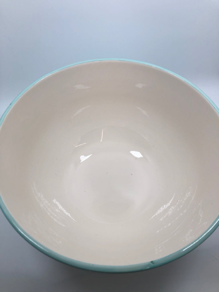 CERAMIC BOWL W/SNOWMAN IGLOO DESIGN.