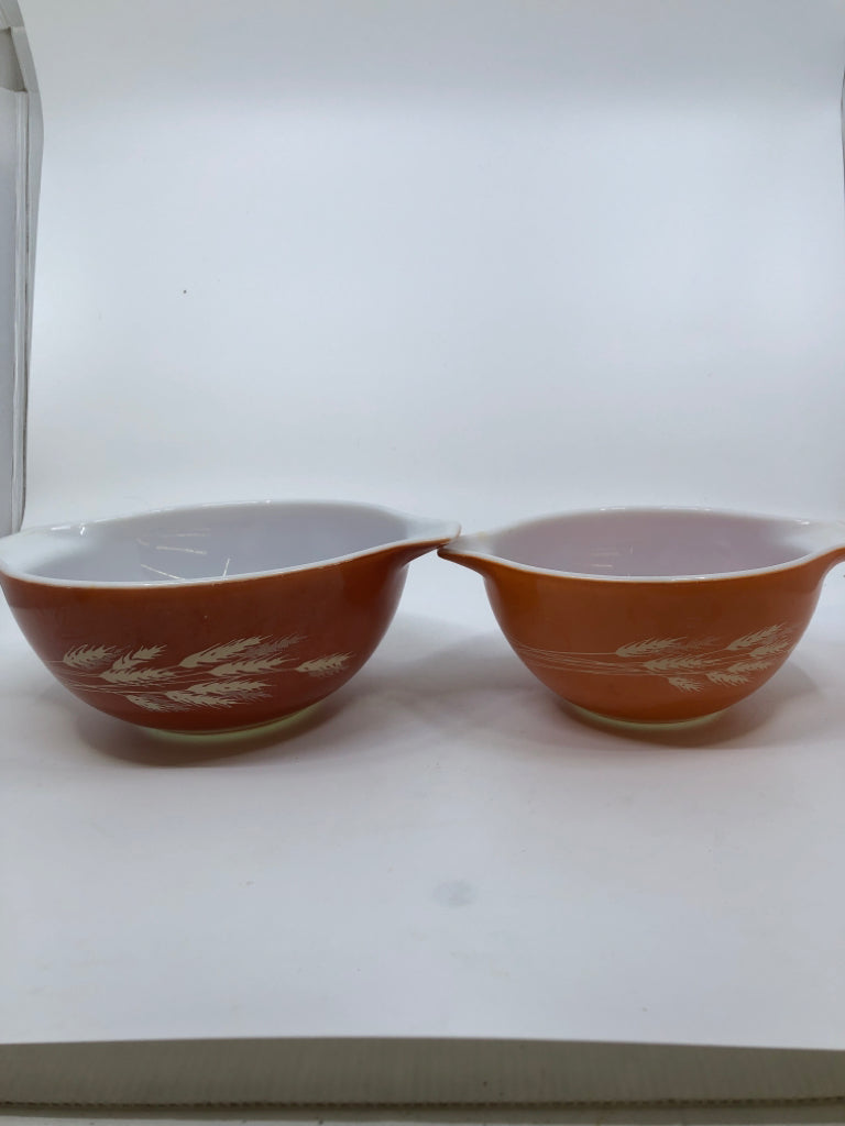 2PC VTG AUTUMN HARVEST CINDERELLA HANDLES MIXING BOWLS.