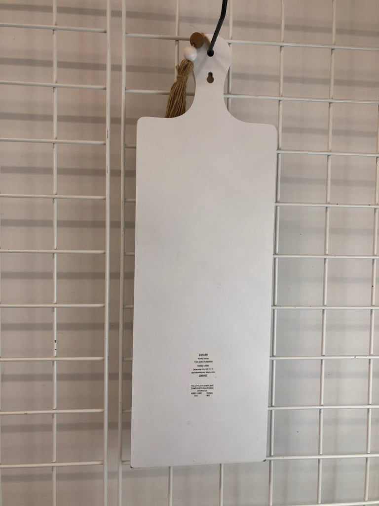 KITCHEN RULES CUTTING BOARD WALL HANGING.