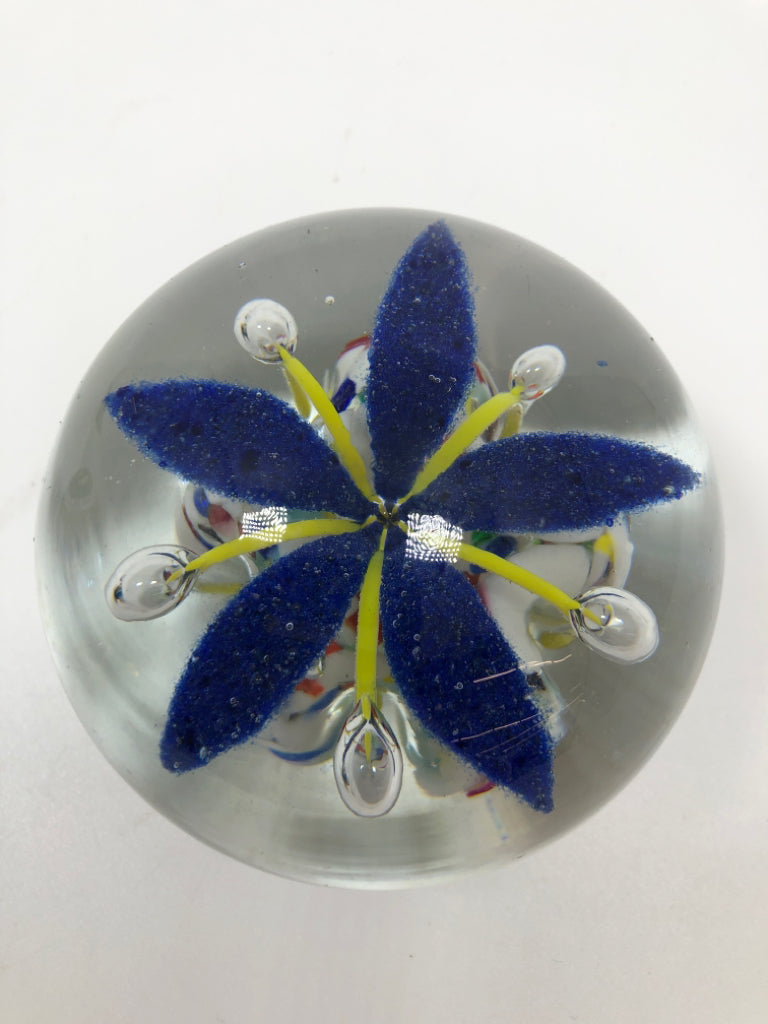 BLUE FLOWER GLASS PAPERWEIGHT.