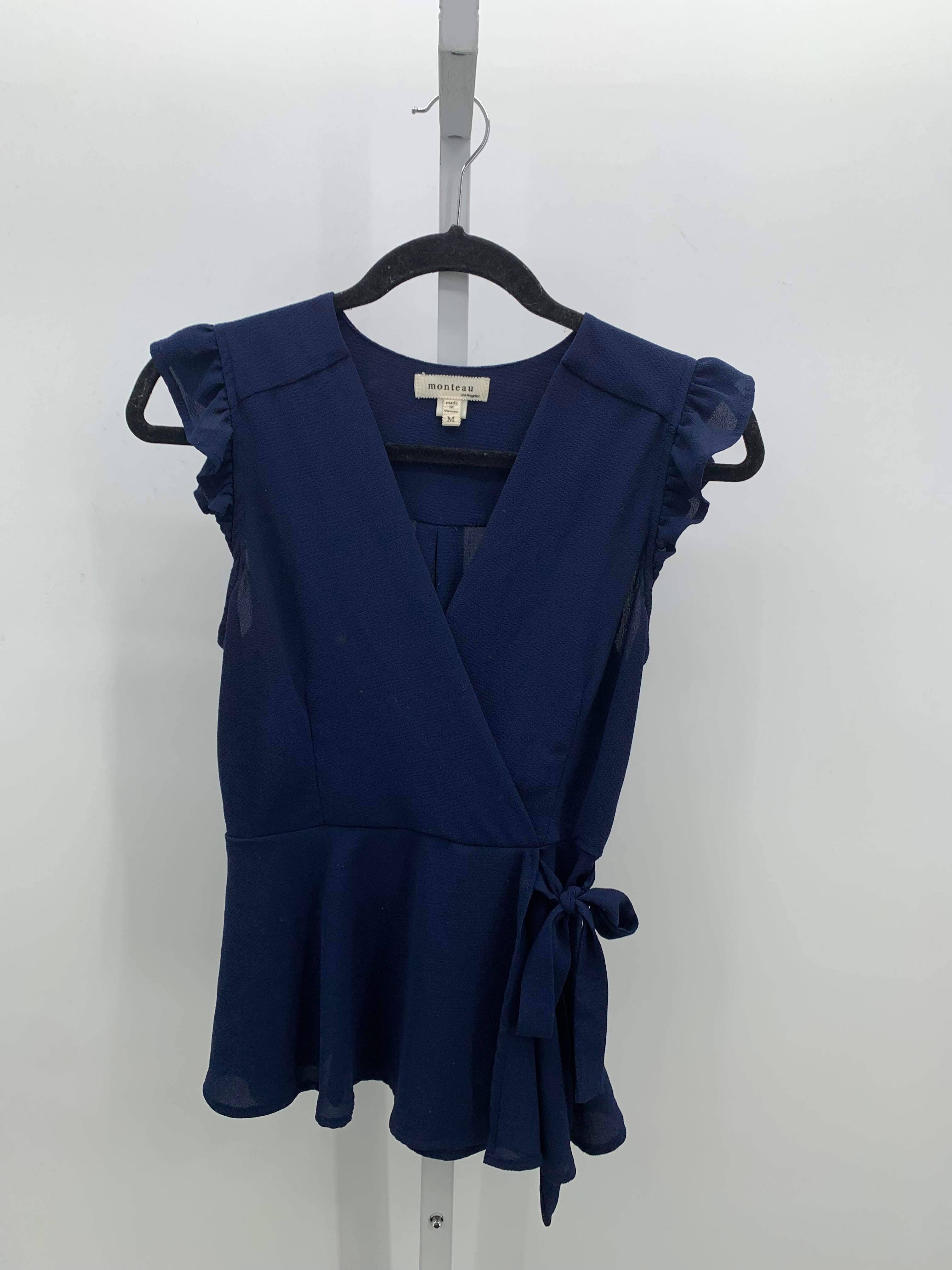 monteau Size Medium Juniors Sleeveless Shirt