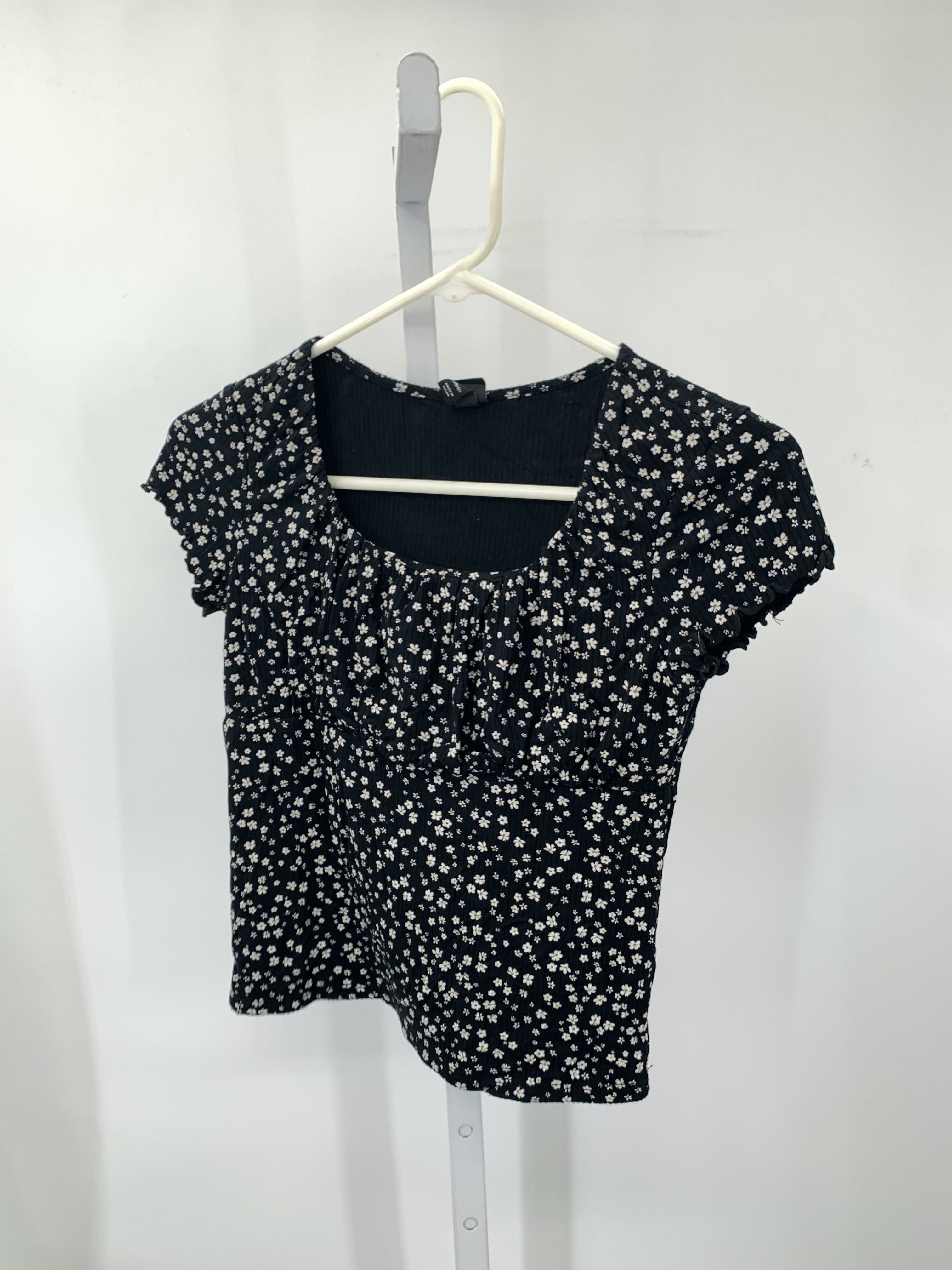 Art Class Size 10-12 Girls Short Sleeve Shirt