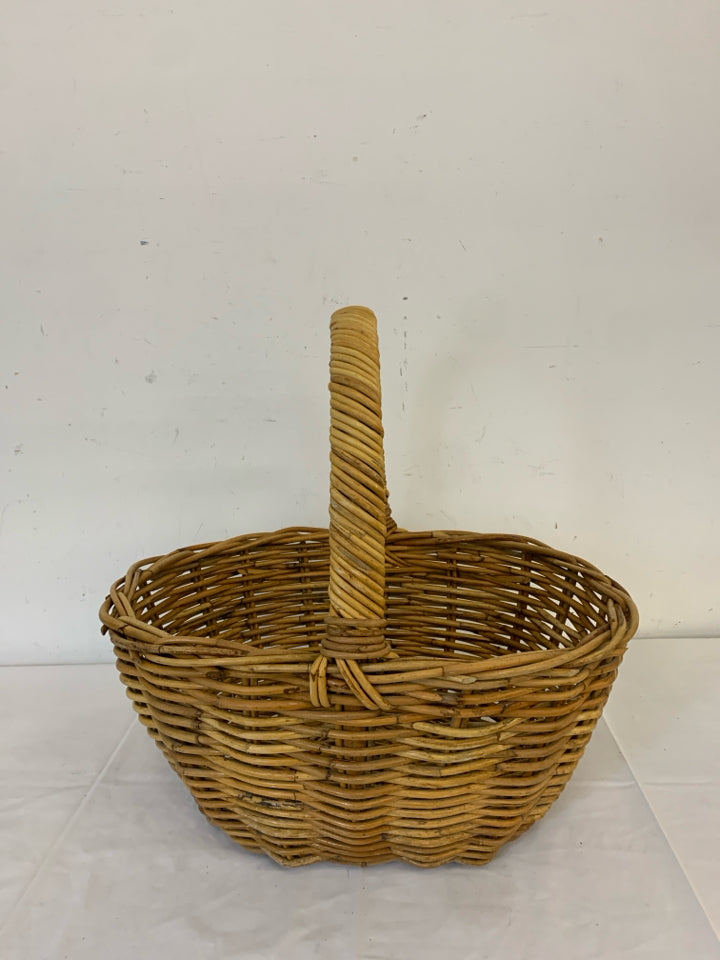 LARGE BLONDE NICELY MADE STICK BASKET W/ HANDLE.