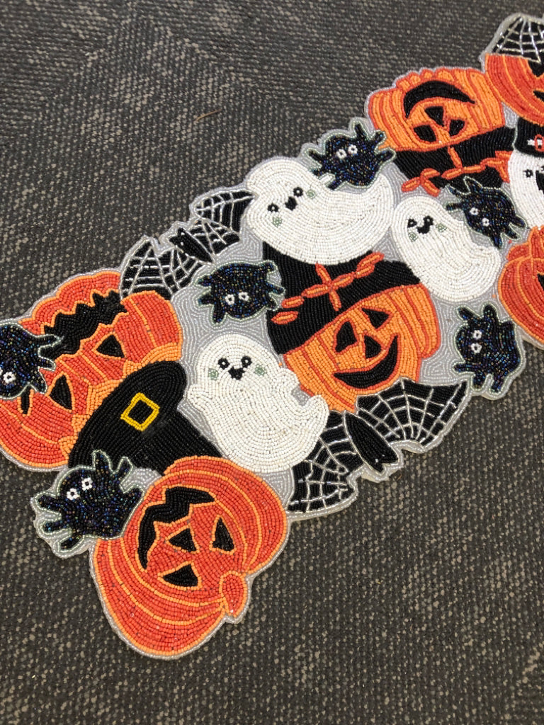 BEADED PUMPKIN AND GHOST TABLE RUNNER.