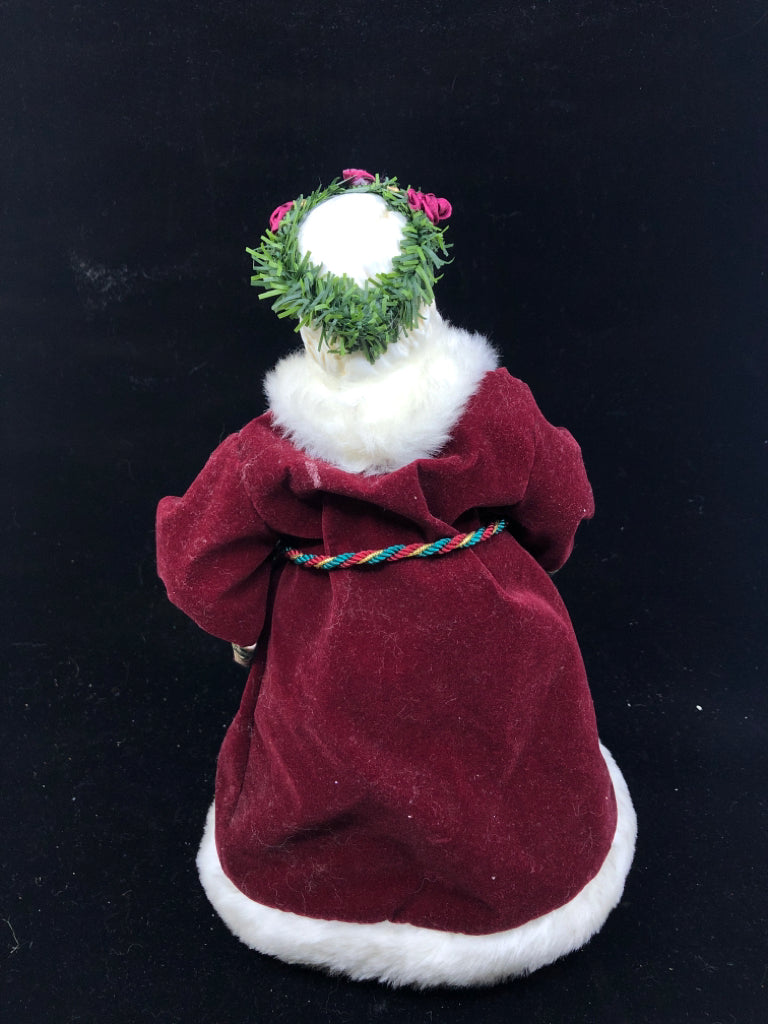 MAROON SANTA TREE TOPPER W WREATH.