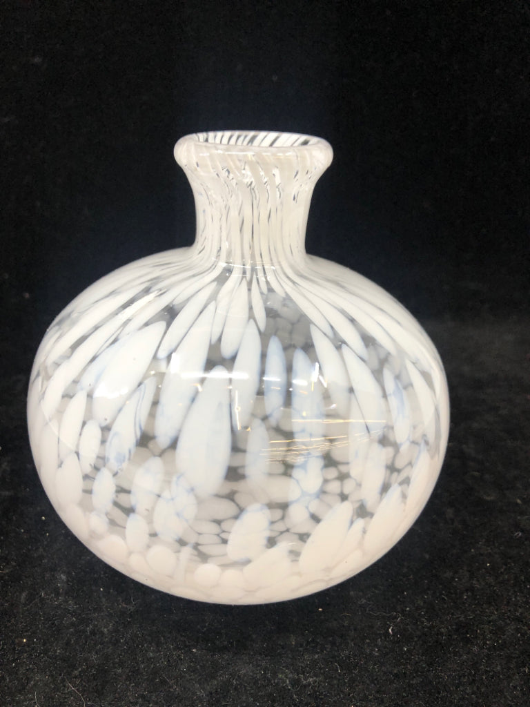 CLEAR GLASS VASE W/ WHITE SPOTS SHORT NECK.