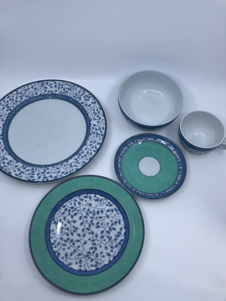 30pc MIKASA SUSANNE DISH SET- SVC 6.