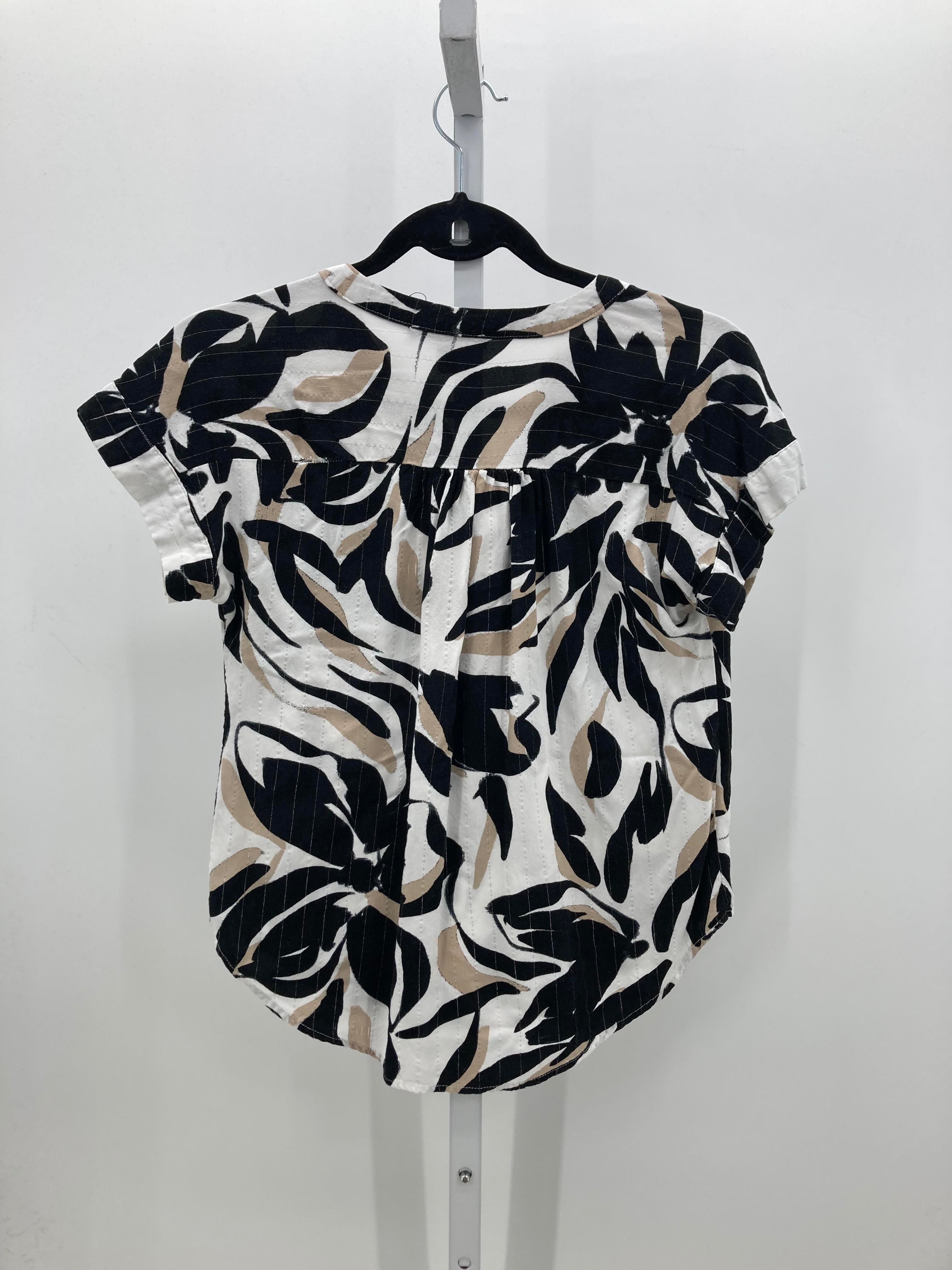 Size Small Misses Short Sleeve Shirt