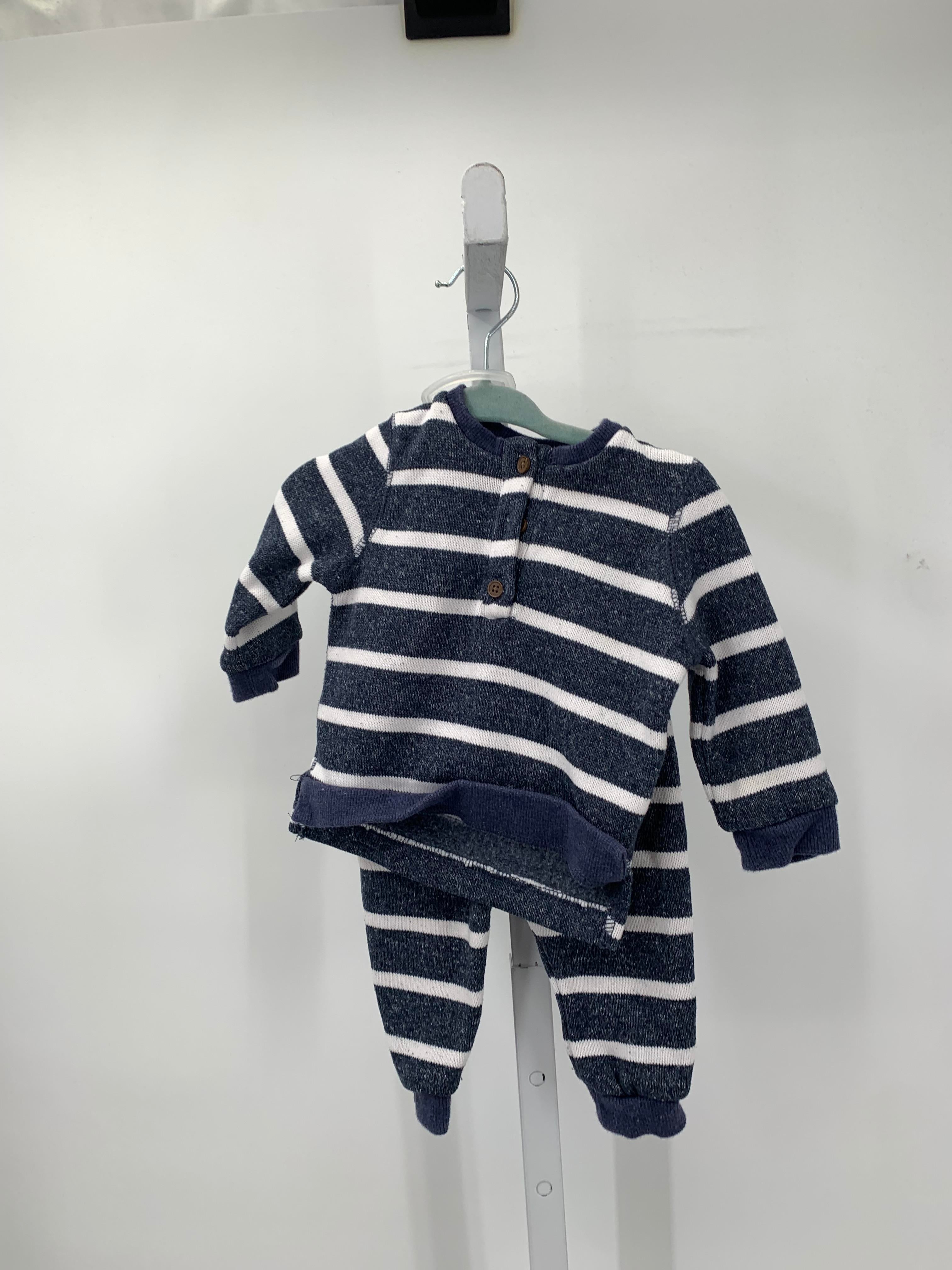 WHITE STRIPES SWEATER AND PANTS