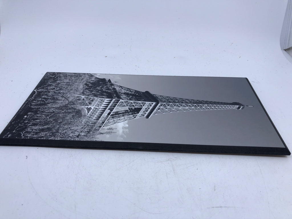 EIFFEL TOWER B&W WALL HANGING.