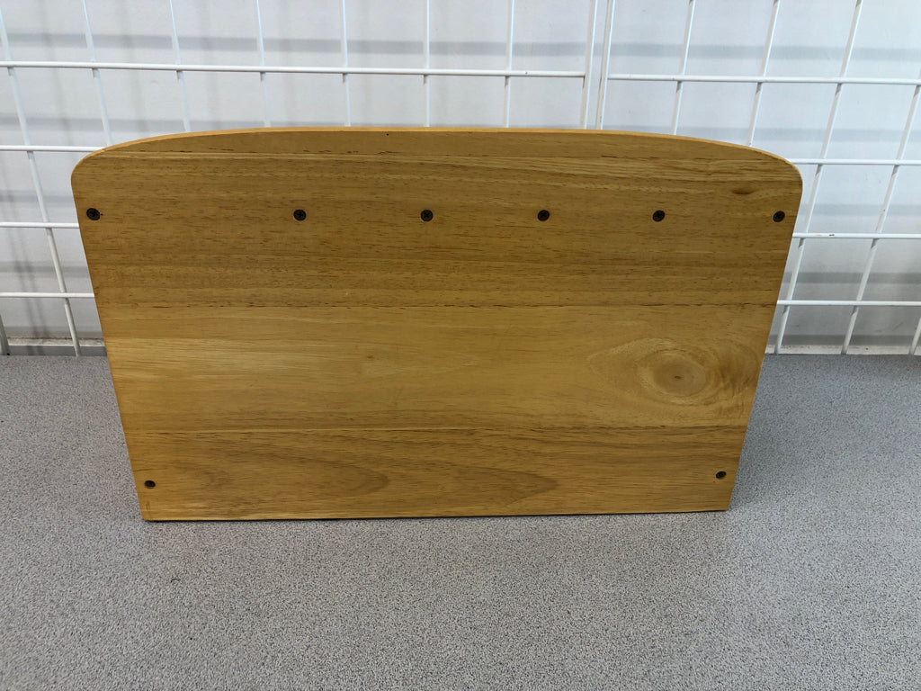 WOODEN DESKTOP ORGANIZER.