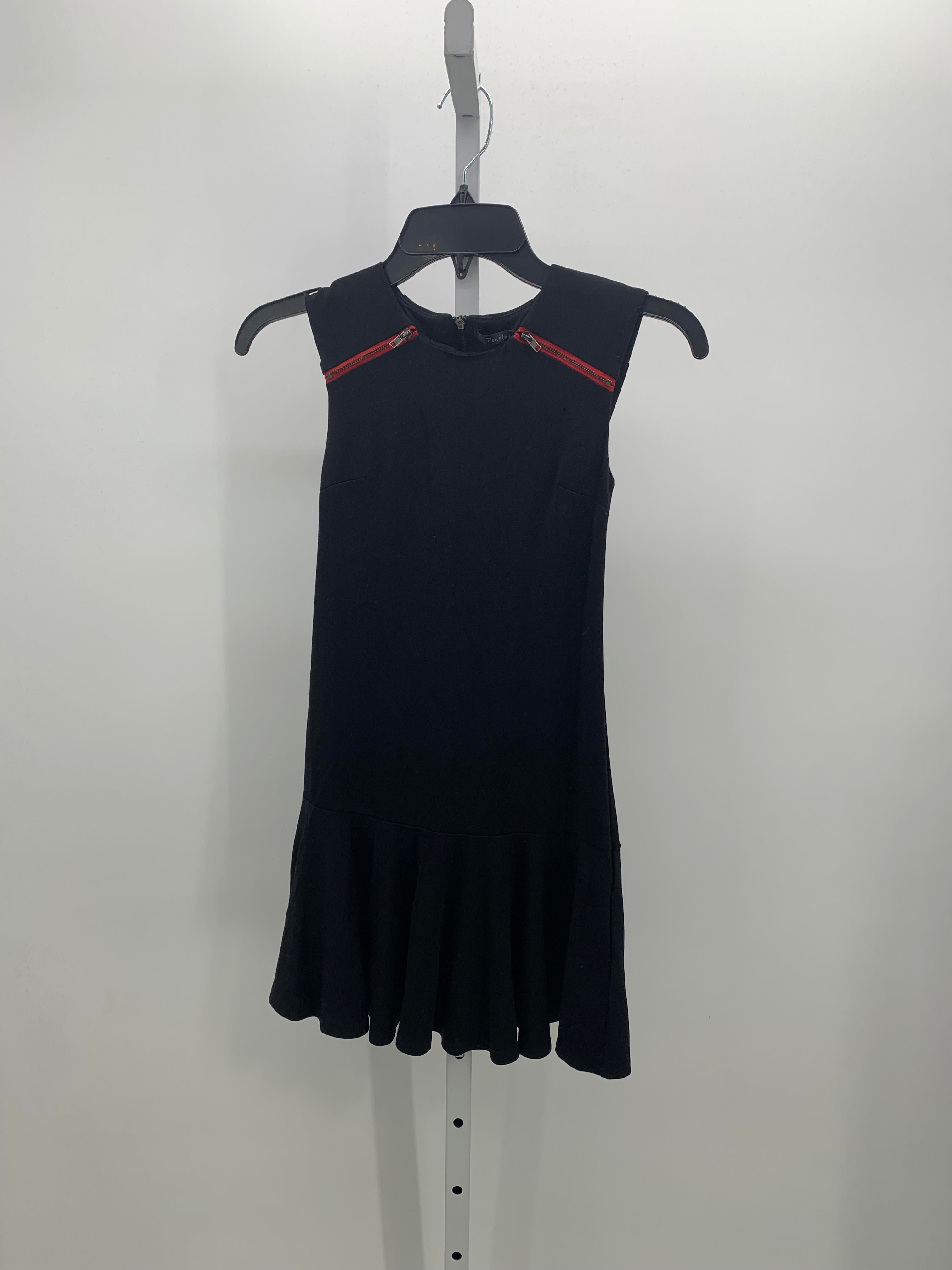 Size Small Juniors Sleeveless Dress