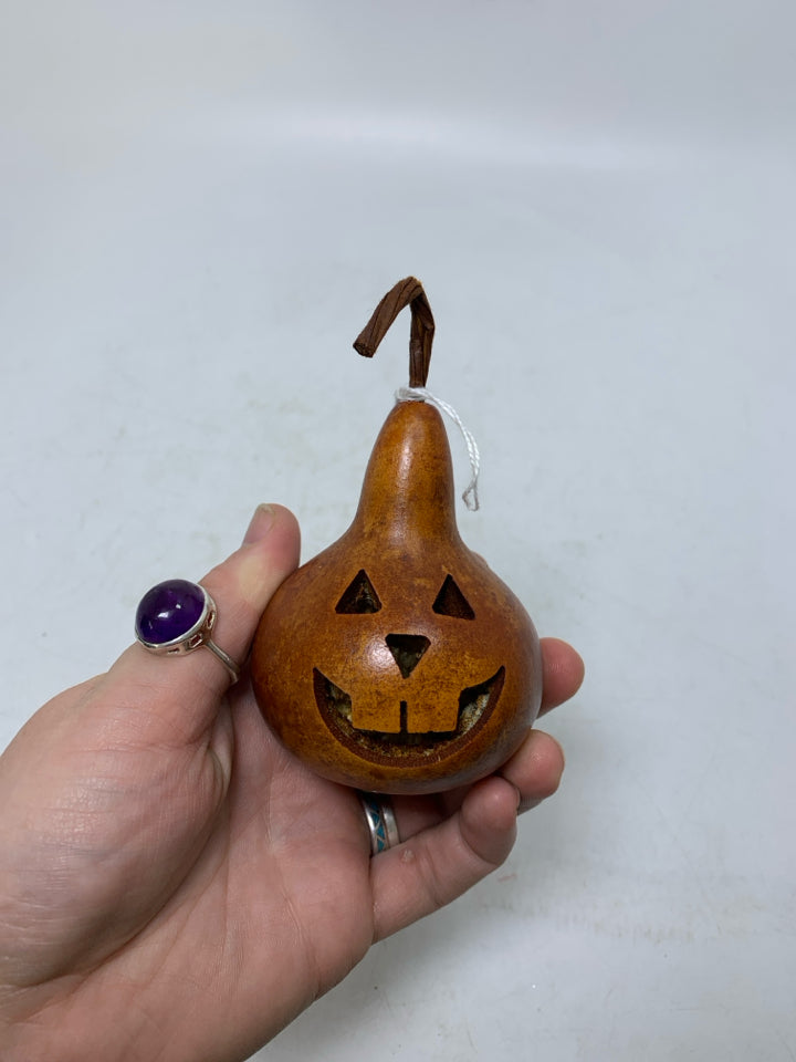 MINI CARVED JACKO LANTERN MEADOWBROOKE GOURDS.