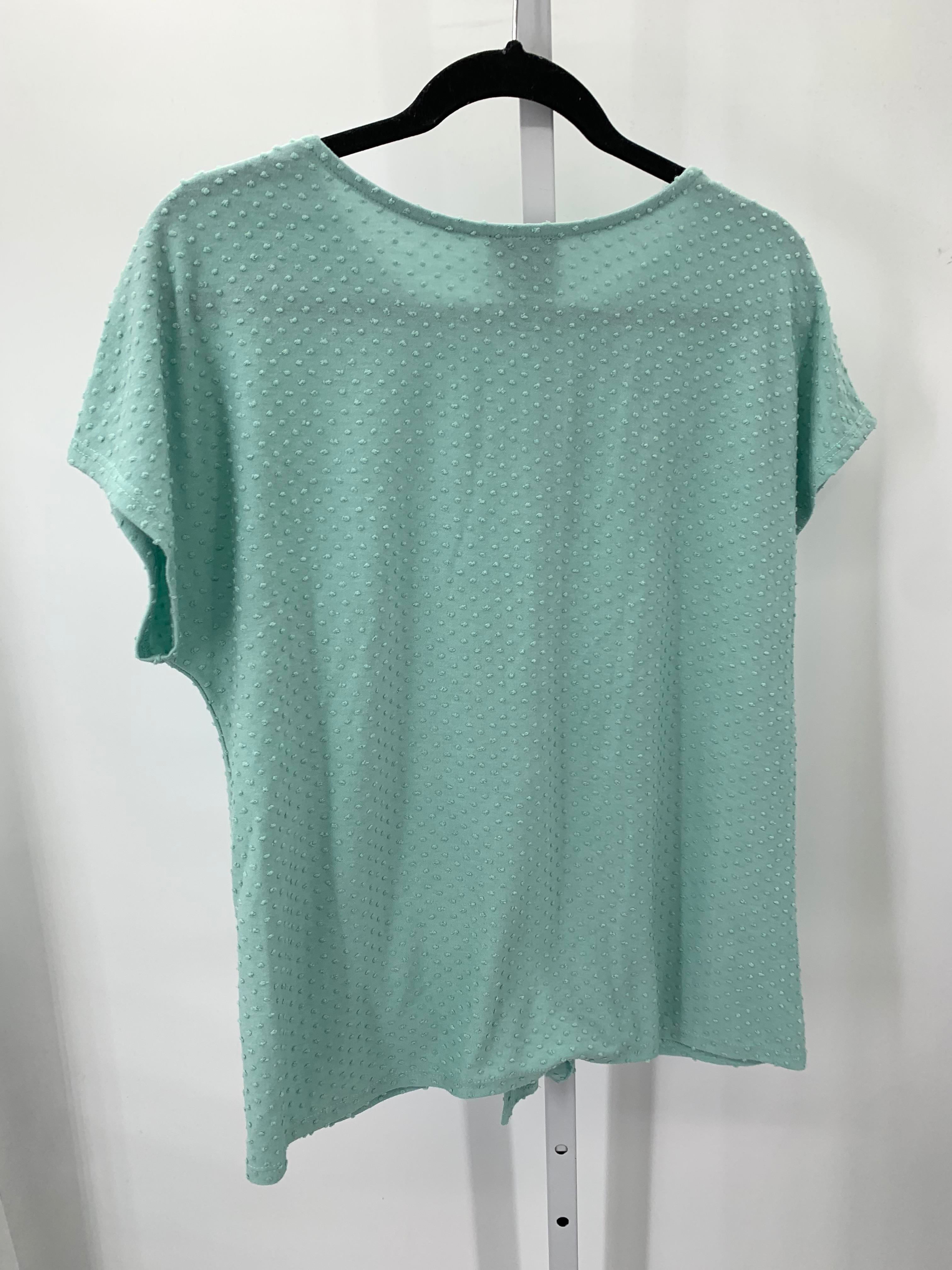 W5 Size Medium Misses Short Sleeve Shirt