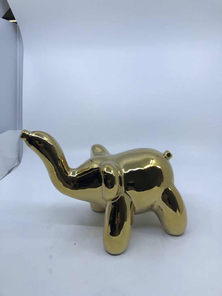 GOLD ELEPHANT DECOR.