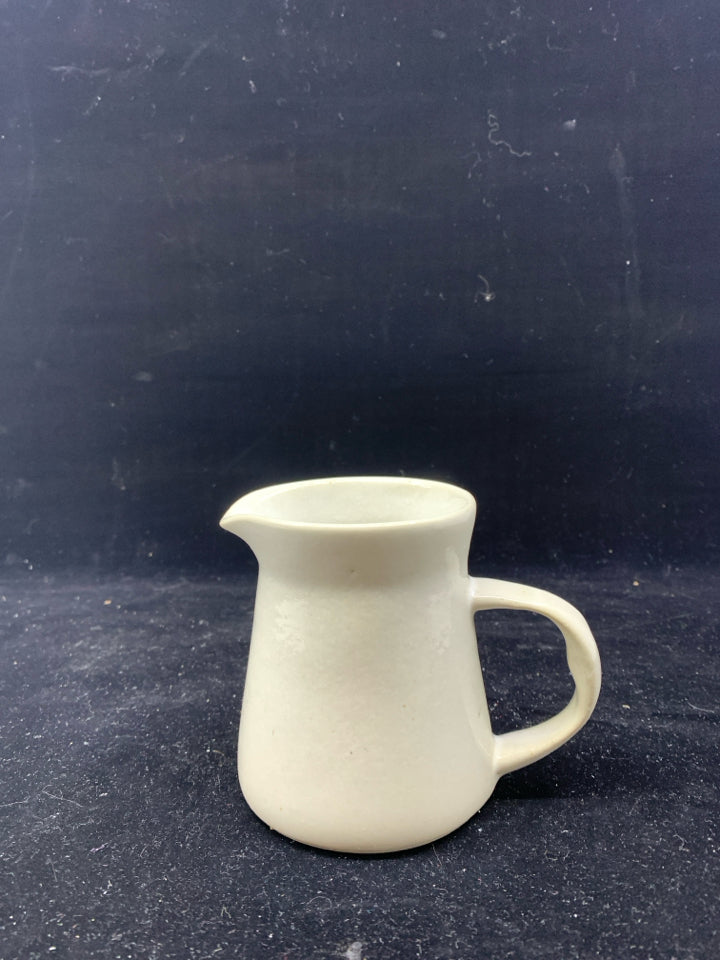 STONEWARE CREAMER.