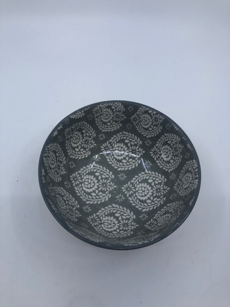 KATE AND CARLY GREY AND WHITE PATTERN BOWL.