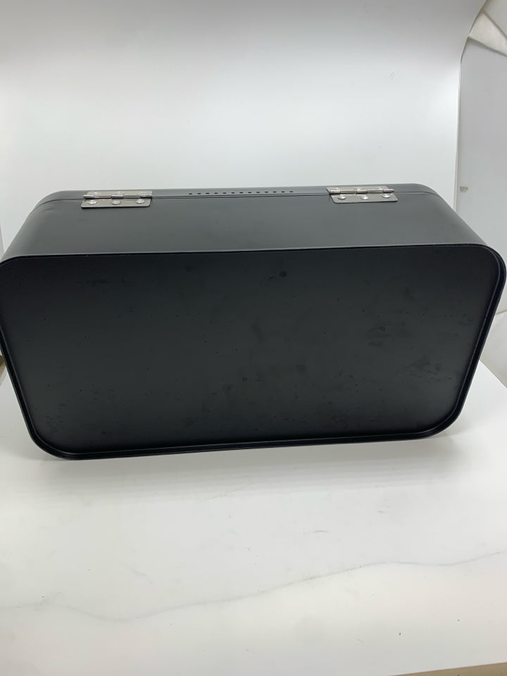 BLACK METAL BREAD BOX.